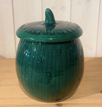 Load image into Gallery viewer, D2. Burk grön randdekor