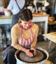 Load image into Gallery viewer, Prova drejning 2 personer 3 timmar
